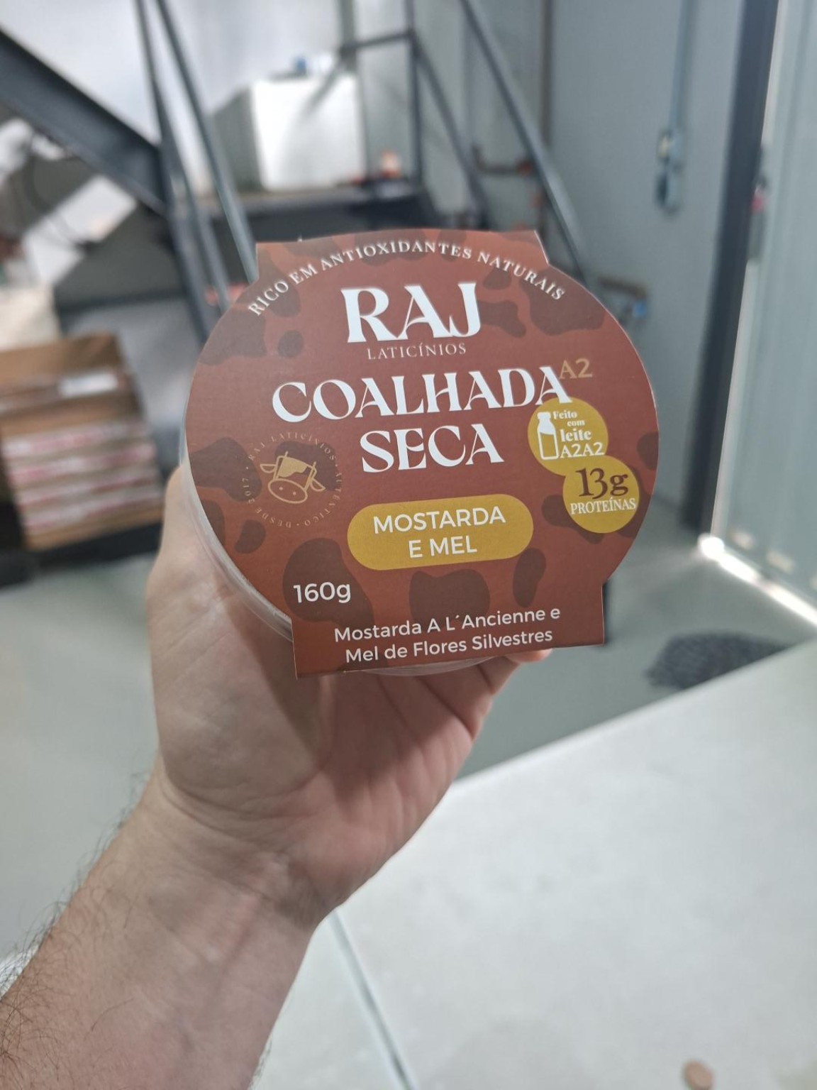 Produto RAJ de coalhada seca mostarda e mel
